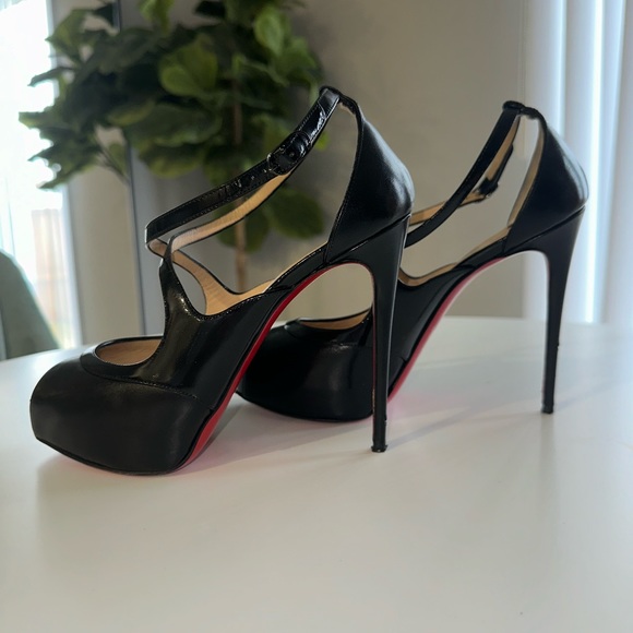 Black Christian Louboutins size 37 - Picture 2 of 5